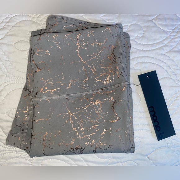 Athletic Wear Set - Picture 6 of 8